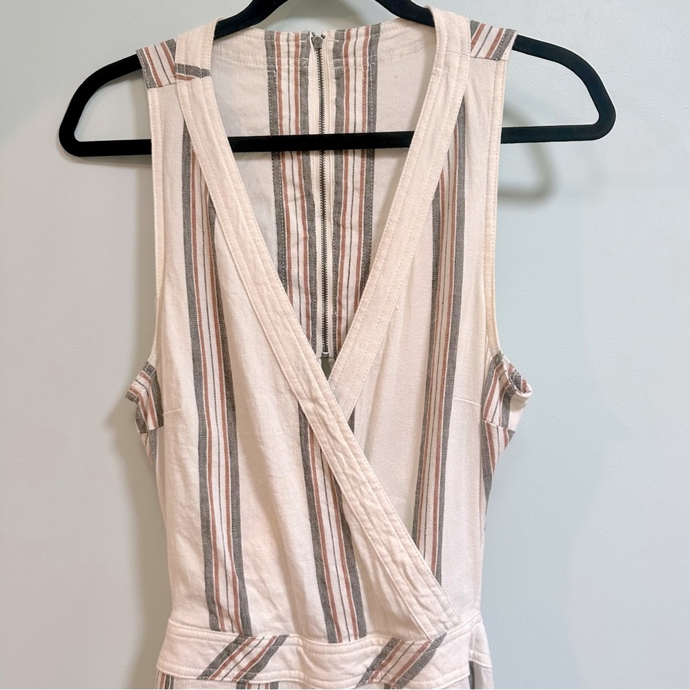 Free People striped linen and cotton blend open back jumpsuit, size 0, fits 6-8 - Picture 3 of 10